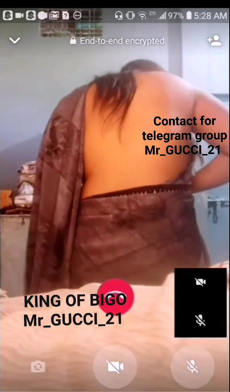 saree show