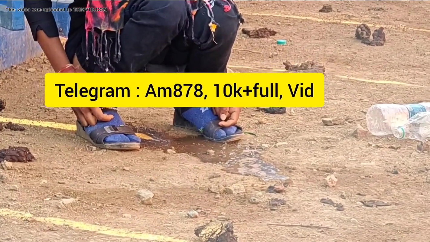 Outdoor Pissing Girl Vido