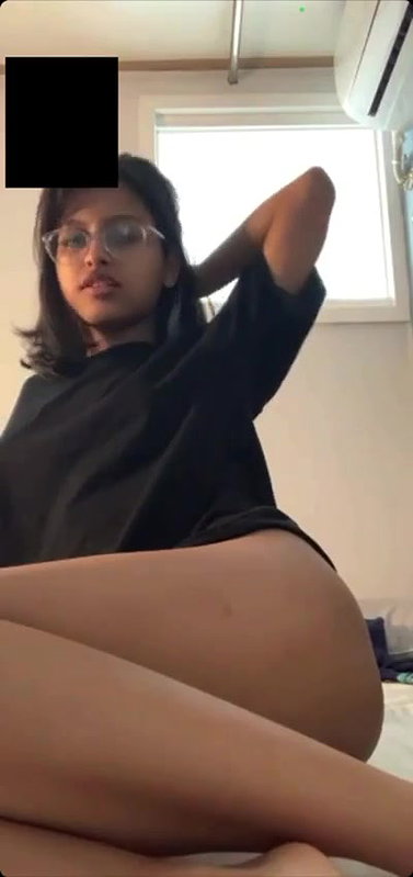 prettiest Bengali girl nude pics and solo videos