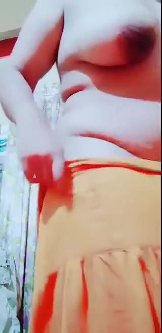 chubby figure showing big boobs and viral pussy