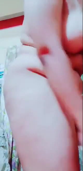 chubby figure showing big boobs and viral pussy