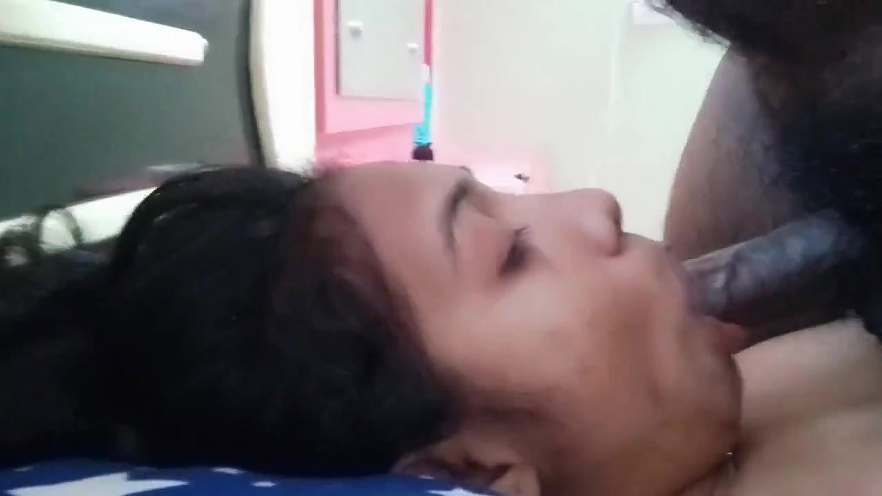 girlfriend mouth fucking by lover in Tamil sex clip