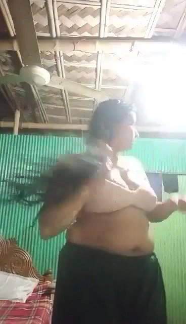 village desi lady showing big boobs and pussy