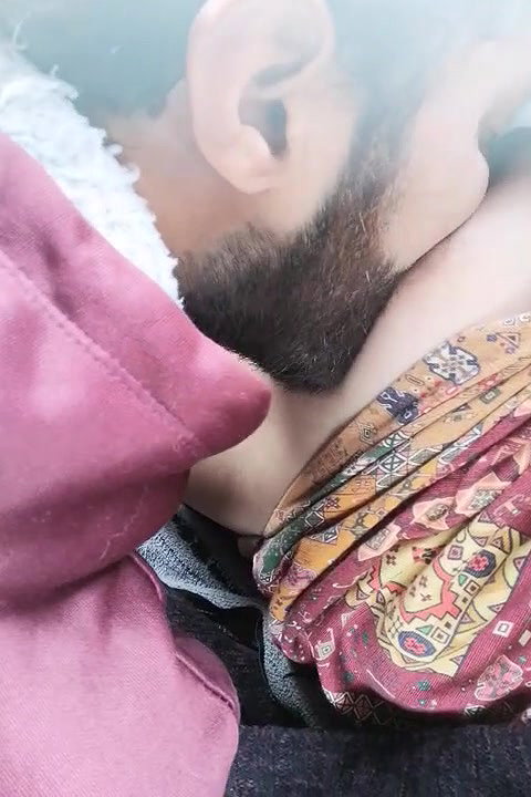 Paki sex lover sucking girlfriend boobs viral MMS
