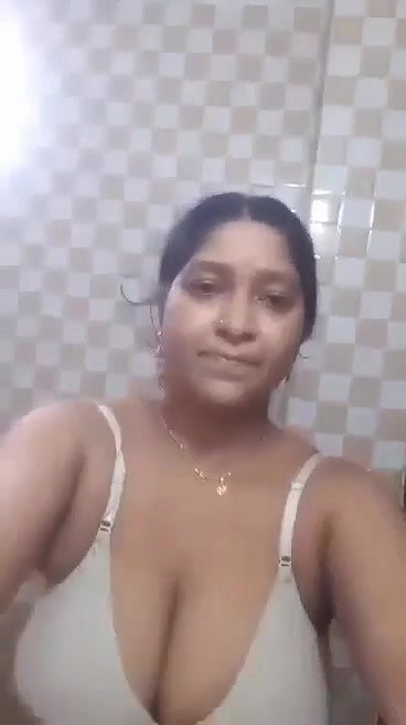 big melons desi aunty viral nude bath for lover