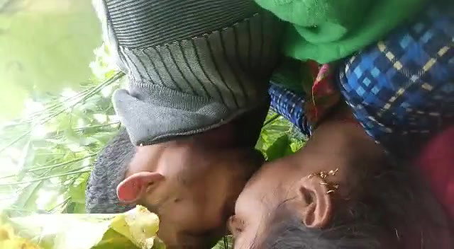 neighbor Hindi sex bhabhi viral fucking in jungle