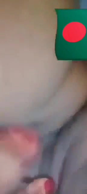 Bangladeshi boudi video call sex showing nude body