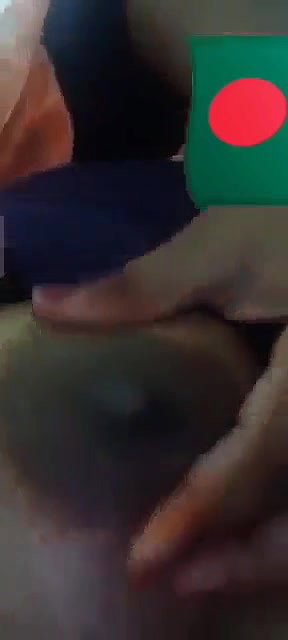 Bangladeshi boudi video call sex showing nude body