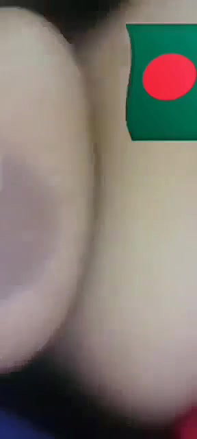Bangladeshi boudi video call sex showing nude body