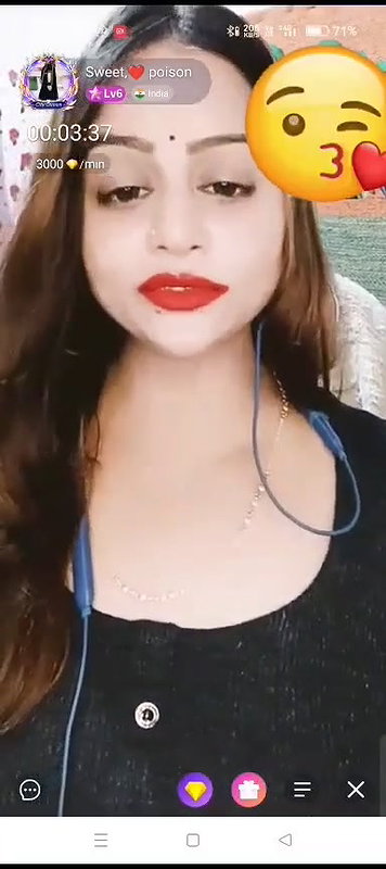 Tango MILF sweet poison big boobs showing with face