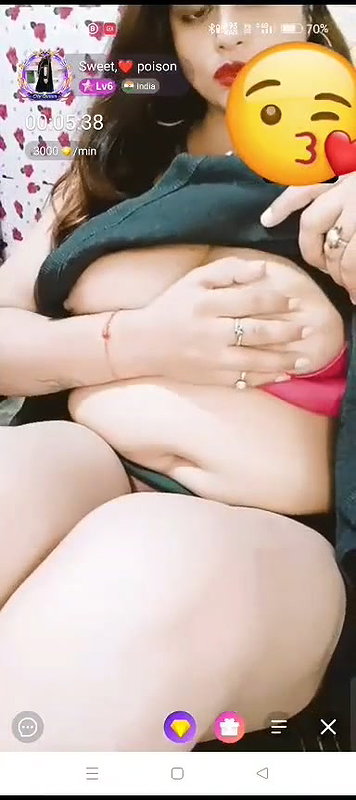 Tango MILF sweet poison big boobs showing with face