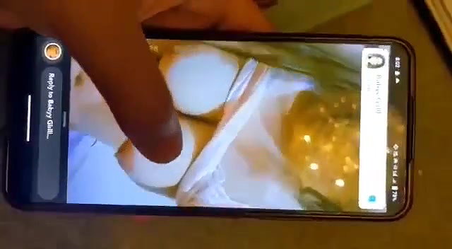 young paid cam slut showing big boobs and pussy