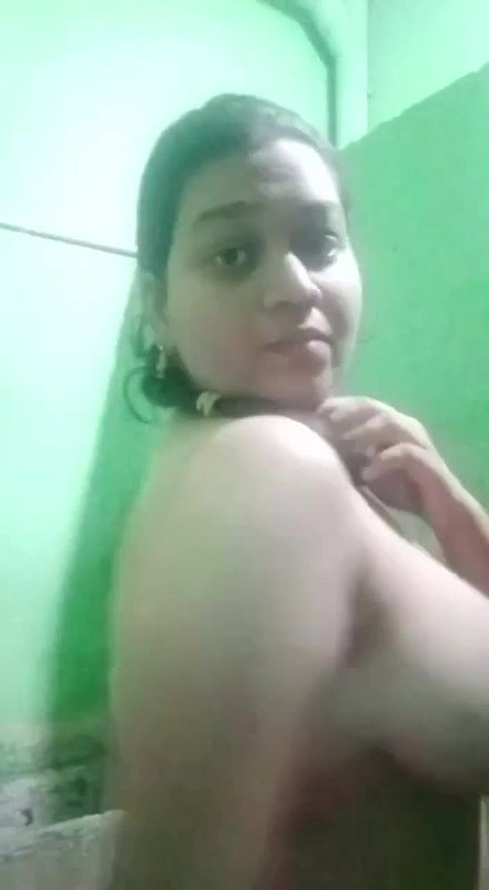 plump big boobs showing Indian cute girlfriend