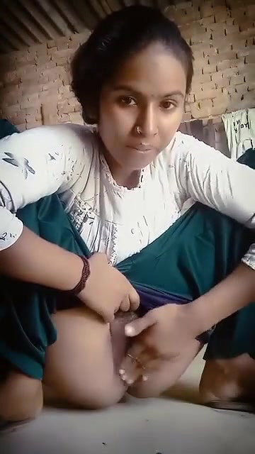 desi fingering village girlfriend licking orgasm