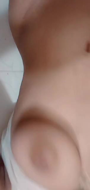 Desi cute girl boobs and pussy show in fsiblogs2