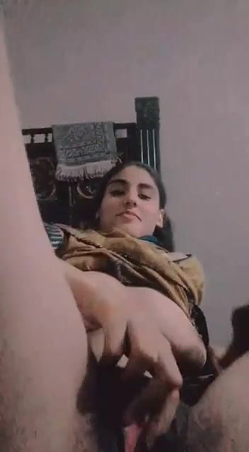 Desi Girl Showing Masturbating