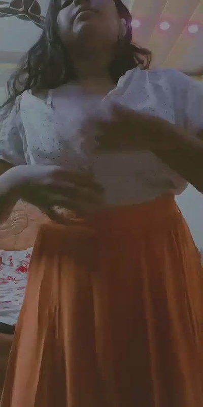 chubby girlfriend stripping big boobs viral show