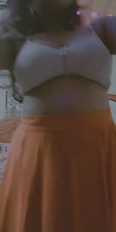 chubby girlfriend stripping big boobs viral show