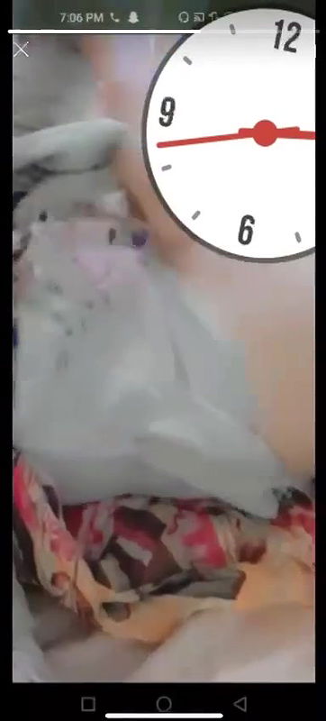 Desi lady showing boobs