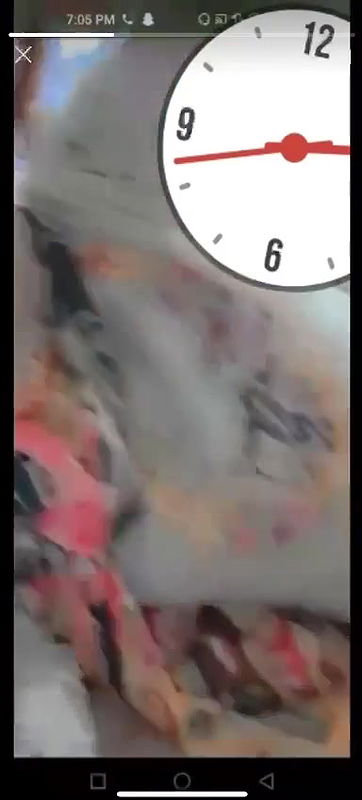 Desi lady showing boobs