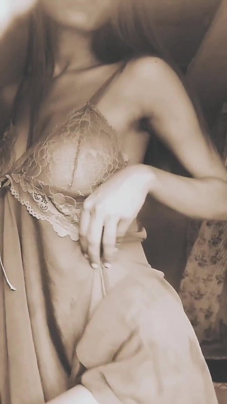 Apollo clinic nurse viral big boobs showing