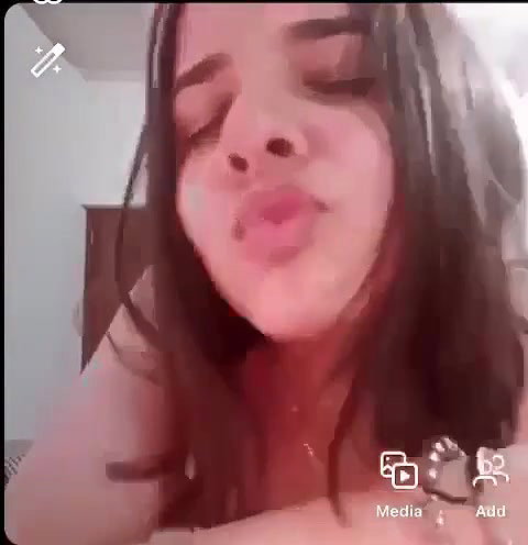 virgin maal MMS xxx showing big round boobs