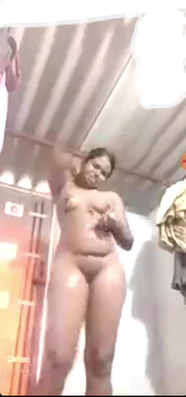 Tamil housewife nude bath viral sex affair video