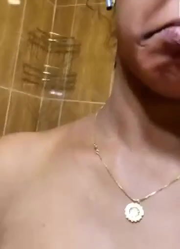 mallu hot selfie girlfriend viral nude MMS