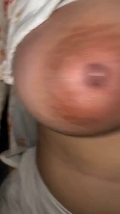 Desi lady big boobs pressing by lover viral MMS