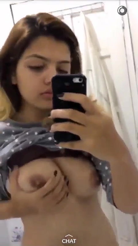 Indian beauty licking fingers and viral boobs show