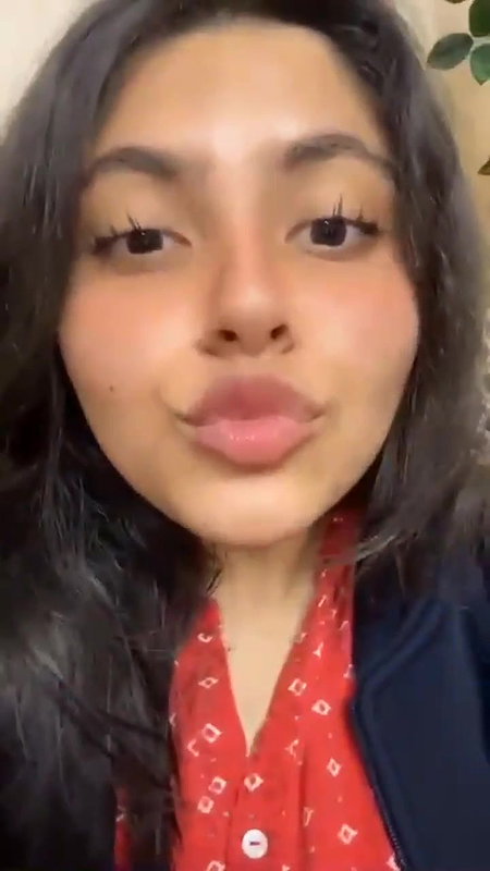 cute Indian selfie girl viral play with big boobs