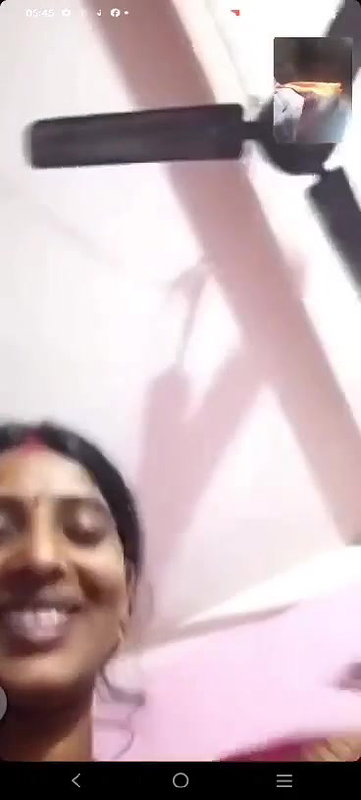 bhabhi opens blouse and shows boobs video call sex