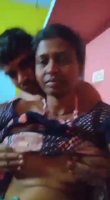 housewife boob press viral Indian couple MMS