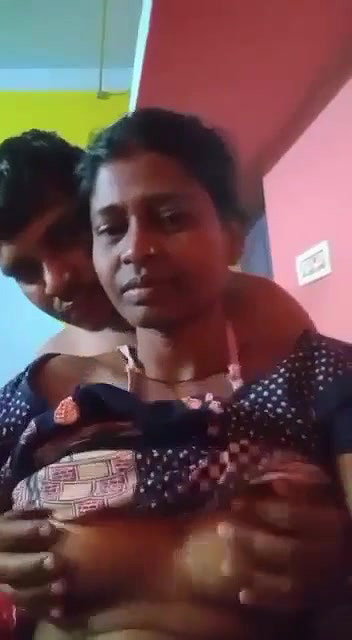 housewife boob press viral Indian couple MMS