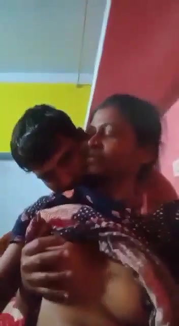 housewife boob press viral Indian couple MMS