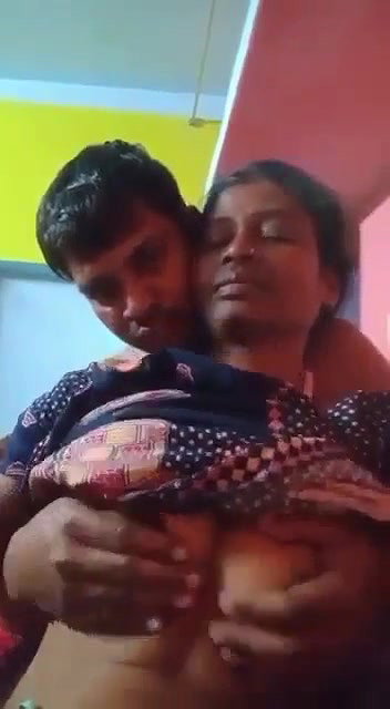 housewife boob press viral Indian couple MMS