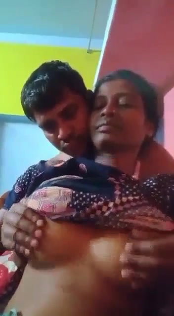 housewife boob press viral Indian couple MMS