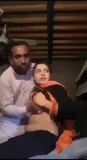 Pakistani bhabhi boob press and sucking sex affair