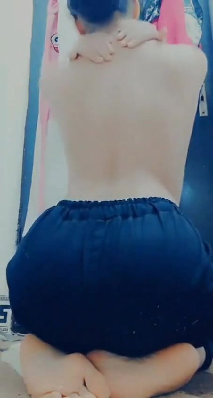 young girl hanging papayas viral new desi sex