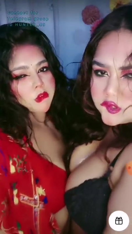 Tango hot lesbi show