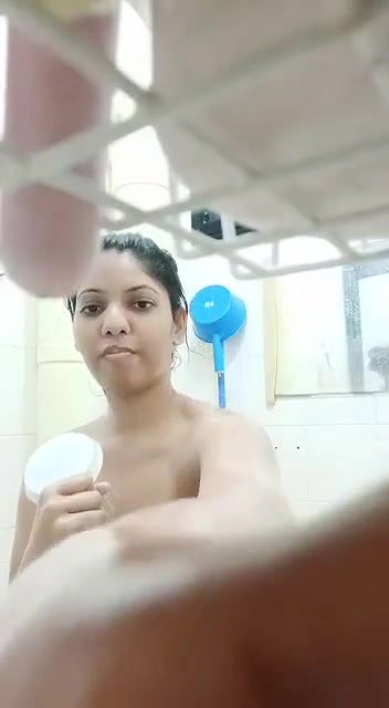 bubbly mallu girl nude bath with hand shower