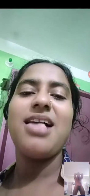 married bhabhi boobs show on video call to lover