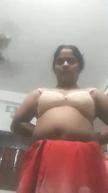 Unsatisfied Bengali Boudi Fingering