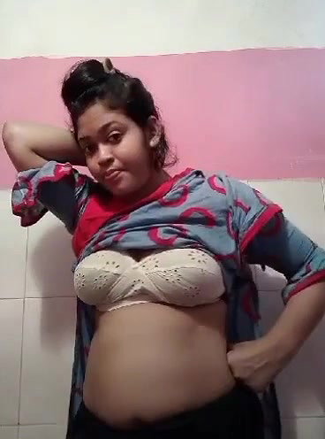 GF showing black pussy and boobs sex MMS