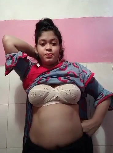 GF showing black pussy and boobs sex MMS