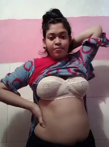 GF showing black pussy and boobs sex MMS