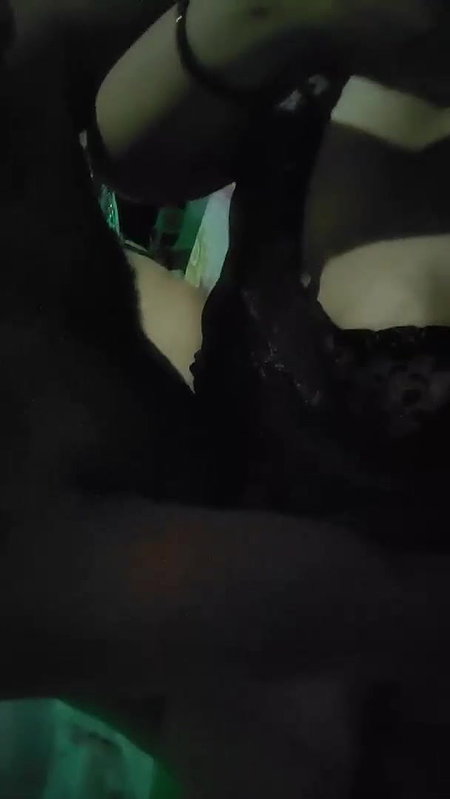 Tango bhabhi sex viral video with cleavage show