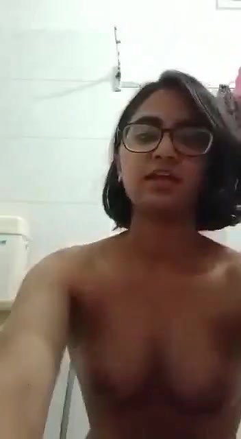 hairy pussy Indian hottie nude MMS live show
