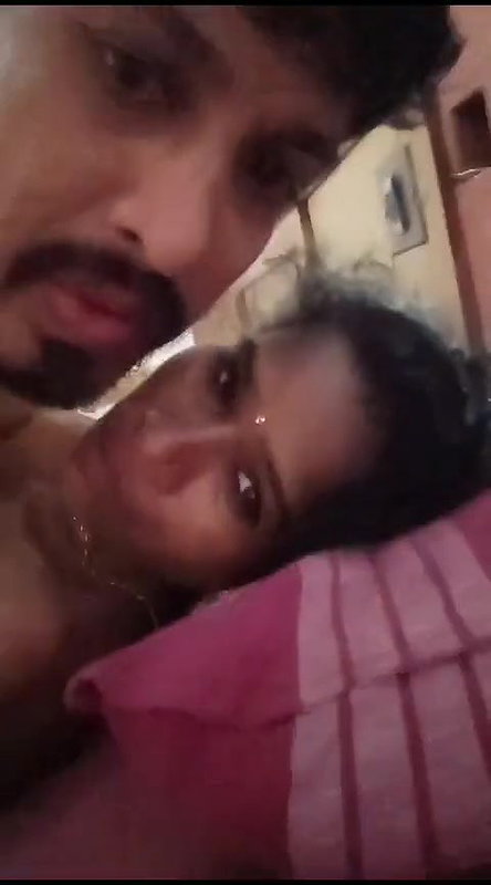 lonely bhabhi boob sucking and viral pussy licking
