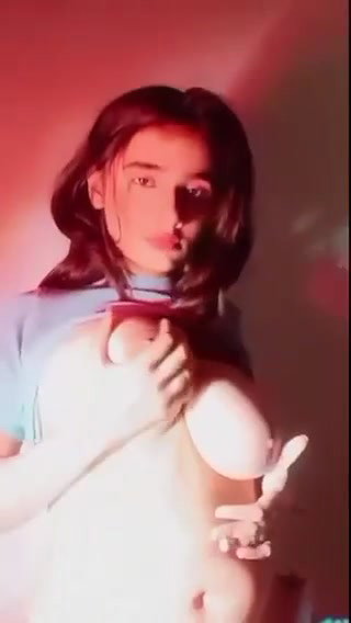 red hot and sexy girlfriend big boobs viral show